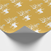 金ゴールドと白で様式化された木を持つ白い鹿 ラッピングペーパー (角)