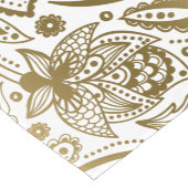 金ゴールドと白フローラペイズリーパターン ショートテーブルランナー (コーナー)