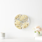 金ゴールドと白モダンフローラフェイクアートフォイルグラム ラウンド壁時計 (ホーム)