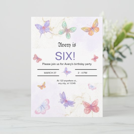 金ゴールドと紫バタフライ誕生日招待状カード 招待状 (スタンド正面)