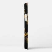 金ゴールドと黒の壁紙に花模様が入っている Case-Mate iPhoneケース (裏面 / 右)