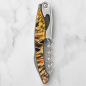 金ゴールドにサンゴの明るい色合いで曲がっている ソムリエナイフ (裏面)