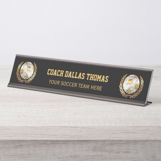 金ゴールドのサッカーのコーチ デスクネームプレート (正面)