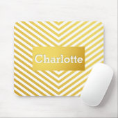 金ゴールドのシェブロンのカスタムのモノグラム マウスパッド (マウス)