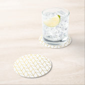 金ゴールドのシェブロンの白い背景のモダンな上品 ラウンドペーパーコースター (インサイチュ)