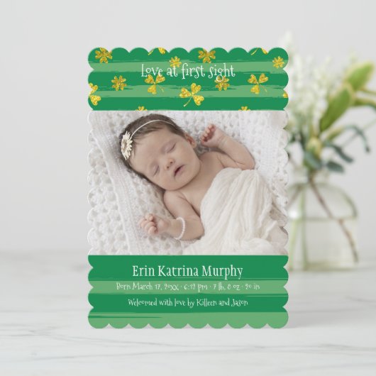 金ゴールドのシャムロックの写真の誕生の発表 案内状 (スタンド正面)