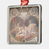 金ゴールドのシャワーを受け取るDanae メタルオーナメント (左)