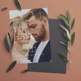 金ゴールドのタイポグラフィモダンを持つ結婚 セーブザデート