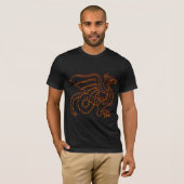 金ゴールドのドラゴンのティー Tシャツ (正面フル)
