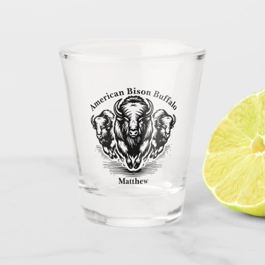 金ゴールドのバイソンスタンピード大草原の風景 ショットグラス (正面)