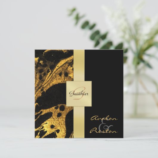 金ゴールドのモノグラムの結婚式招待状 招待状 (スタンド正面)