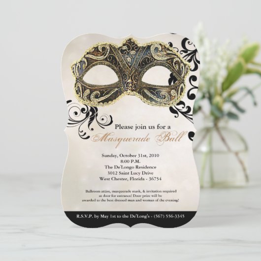 金ゴールドの仮面舞踏会のマスクの衣裳のハロウィンの部品 招待状 (スタンド正面)