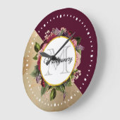 金ゴールドの大理石パターンおよびバーガンディの花柄のモノグラム ラージ壁時計 (傾斜)