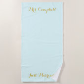 金ゴールドの新婚旅行タオルのたった今結婚しました ビーチタオル (正面)