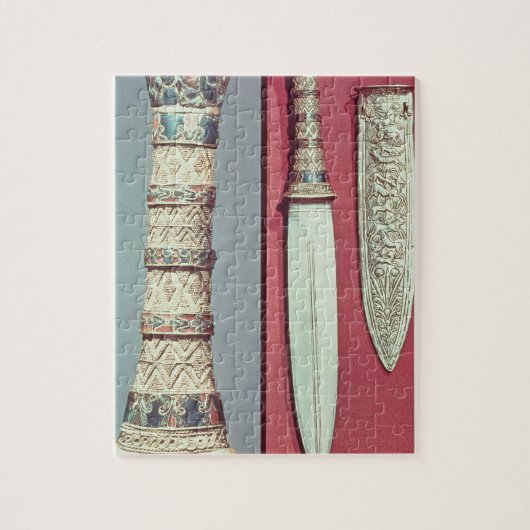 金ゴールドの短剣および外装のTutankhamunの宝物、c.13 ジグソーパズル (縦)