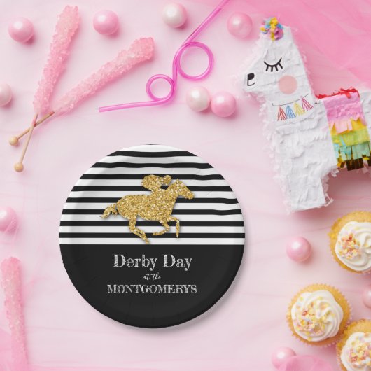 金ゴールドの競走馬の白黒ストライプ付き ペーパープレート (パーティー)