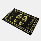 金ゴールドの足跡と歓迎 ドアマット (アングル)