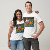 金ゴールドの魚のティー Tシャツ (ユニセックス)