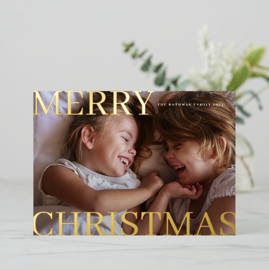 金ゴールドはっきりしたタイポグラフィ5写真メリークリスマス 箔シーズンカード (立ち正面)