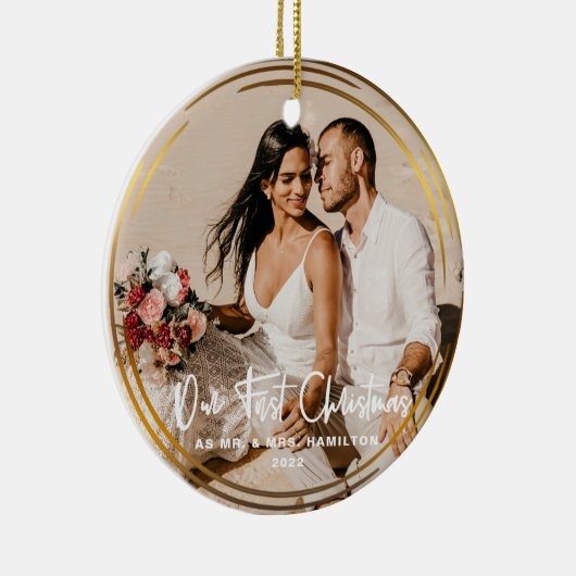 金ゴールドは私たちの初めてのクリスマスの写真を囲んだ セラミックオーナメント (右)