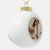 金ゴールドは私たちの初めてのクリスマスの写真を囲んだ セラミックボールオーナメント (左)