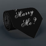 金ゴールドは私のプロポーザルの脚本と結婚するエレガント ネクタイ<br><div class="desc">ゴージャスエレガントで「私と結婚してくれる？」ネックタイ。提案パーティー!どんなおもしろいだ？衣服このネクタイと彼女がメッセージが何であるかを認識する前の時間を確認する。そんな素晴らし思い出だ。これは積極的にあなたの提案を本当に思い出に残る特別な日にする。彼女か彼はきっと「Yes」と言うだろう。祝福!</div>