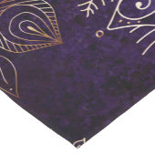 金ゴールドエレガントと紫のフローラ曼荼羅のパターン ショートテーブルランナー (コーナー)