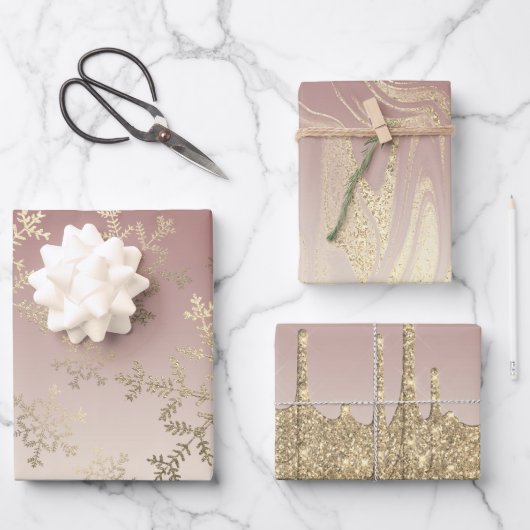 金ゴールドエレガントクリスマススノーフレークのパターン滴下 ラッピングペーパーシート (正面)