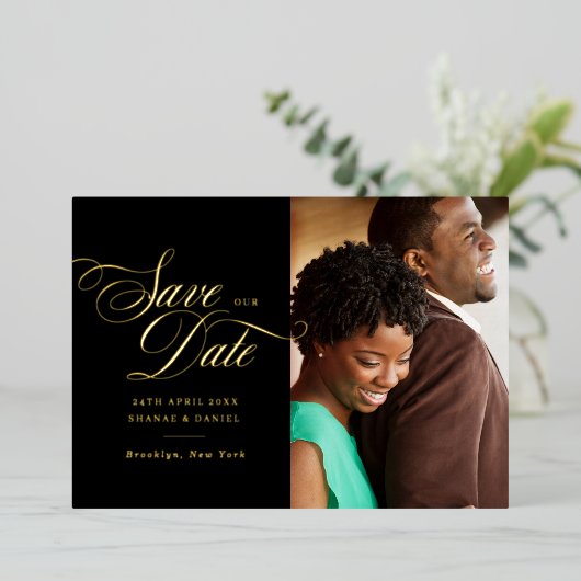 金ゴールドエレガントスクリプト写真QRコード日付の保存 箔招待状 (立ち正面)