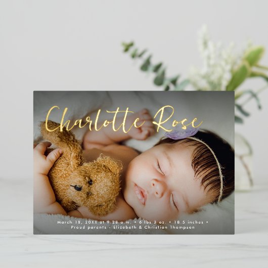 金ゴールドエレガントベビーガール写真カスタム誕生統計 箔シーズンカード (立ち正面)