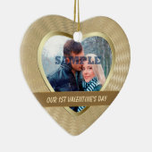 金ゴールドエレガント写真テンプレート私たちの最初のバレンタイン セラミックオーナメント (右)