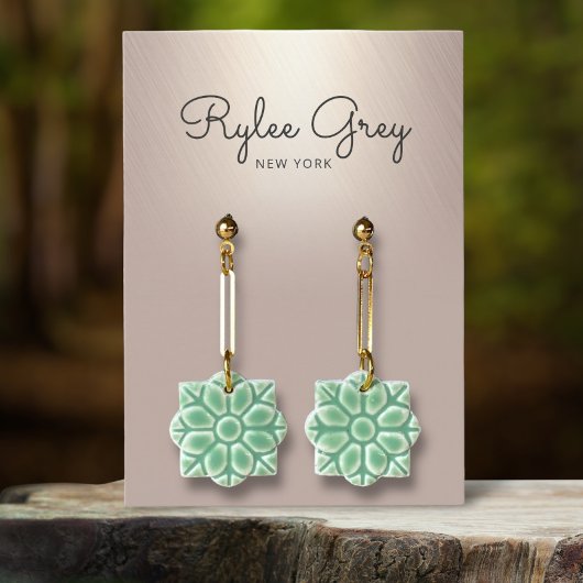 金ゴールドエレガント及びループ耳飾りディスプレイ