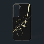 金ゴールドエレガント葉スワールブラックモノグラム SAMSUNG GALAXY S22ケース<br><div class="desc">ここではエレガント金ゴールドの葉がドラマチックな黒い背景にモダン渦巻く機能を備えた電話ケースがある。君の2文字のモノグラムは離れ一致する金ゴールドの側にあ淡い色のる。</div>