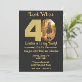 金ゴールドオン黒と写真40th誕生日招待状 招待状 (スタンド正面)