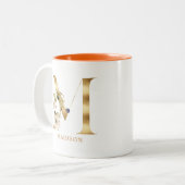 金ゴールドカスタムアルファベットMモノグラム |カボチャフローラ ツートーンマグカップ (正面左)