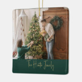 金ゴールドカスタムグリーンのミニマリストArchファミリー写真 セラミックオーナメント (左)