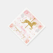 金ゴールドカルーセル女の子の誕生日紙ナプキンス。 スタンダードカクテルナプキン (角)