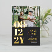 金ゴールドグレイタイポグラフィ結婚の写真の日付の保存 箔招待状 (立ち正面)