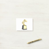 金ゴールドゲームのトロフィー ポストイット (デスク上)