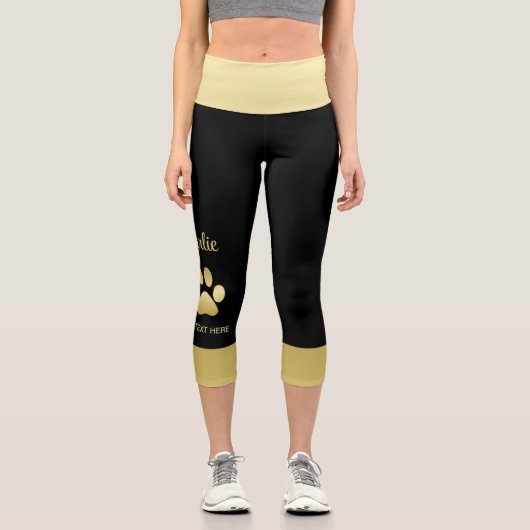 金ゴールドシャイニーな犬の手を黒い背景に カプリレギンス (正面)