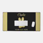 金ゴールドシャイニーな犬の手を黒い背景に デスクマット (キーボード&マウス)