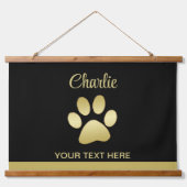 金ゴールドシャイニーな犬の手を黒い背景に 吊り下げ型タペストリー (正面)