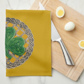 金ゴールドシャムロックオンケルト結び目模様キッチンタオル キッチンタオル (四つ折り)