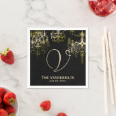 金ゴールドシャンデリア結婚オンブラックポーズナプキンス スタンダードカクテルナプキン (インサイチュ)