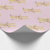 金ゴールドスキーとポール |ホリデースキーパターンピンク ラッピングペーパー (角)