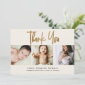 金ゴールドスクリプトニュートラルクリームベージュ3ベビーの写真 サンキューカード (スタンド正面)