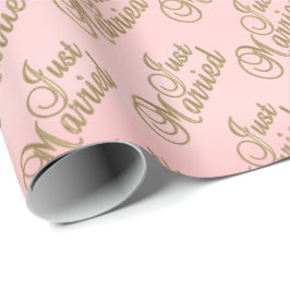 金ゴールドスクリプトフォントのたった今結婚しましたPink - 結婚s ラッピングペーパー