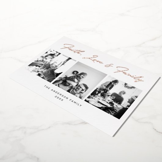 金ゴールドスクリプト信仰、愛と家族のクリスマスフォト 箔シーズンカード (回転した状態)