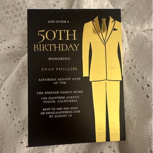 金ゴールドスーツのネクタイ黒いメンズ50th誕生日パーティ実在ー 箔招待状