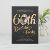 金ゴールドタイポグラフィモダン写真60誕生日 招待状 (スタンド正面)